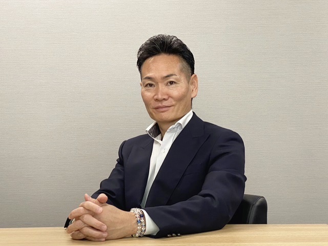 くりたか物産 代表取締役社長 栗林伴式 写真